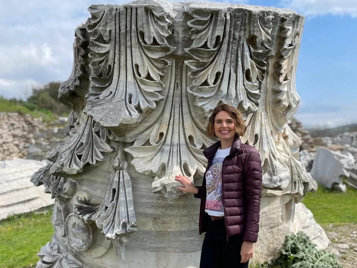 The largest Corinthian capital ever sculpted, belonging to Hadrian's temple at Cyzicus.