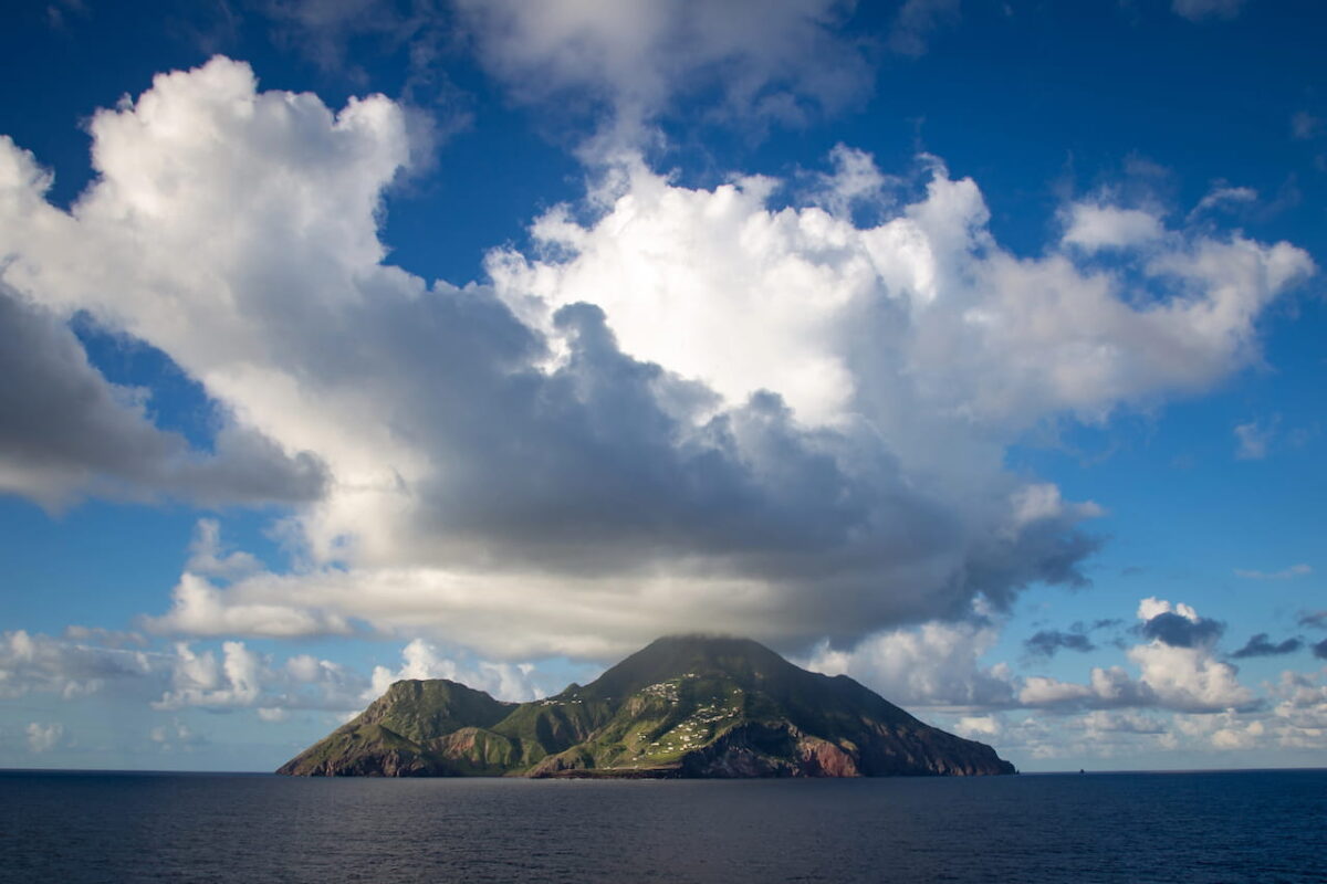 Saba Volcano The Highest Peak in the Netherlands is a Caribbean Volcano You Climb ...