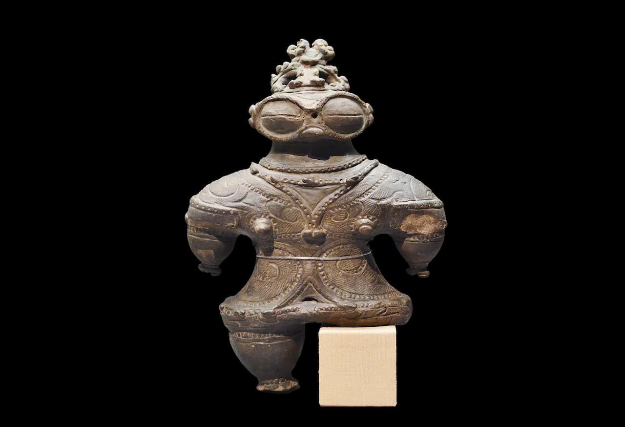 Shakōkidogū figures humanoid glasses prehistory japan