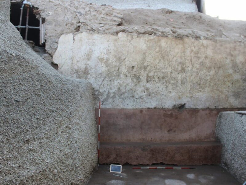 A Bench Discovered in Pompeii Functioned as a “Waiting Room” in Front of the Villa of the Mysteries
