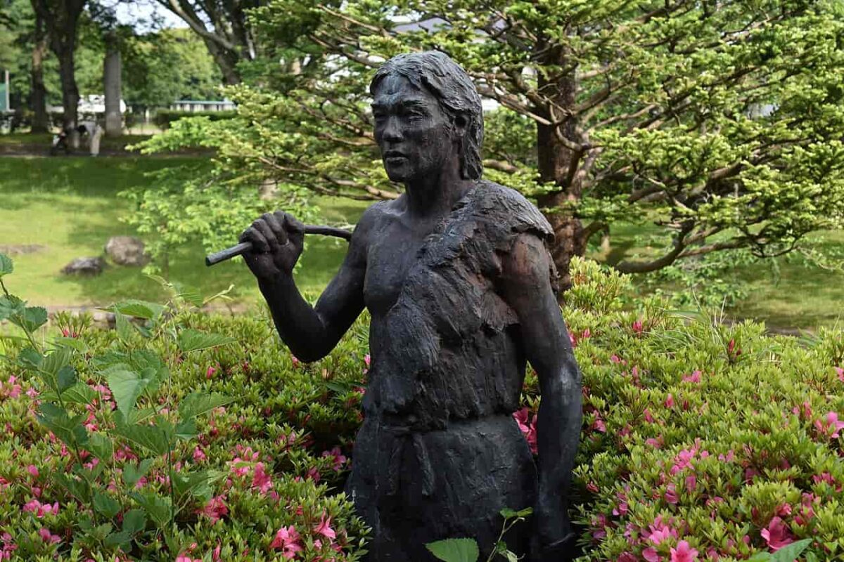 The Jomon, the earliest inhabitants of Japan, arrived in the
