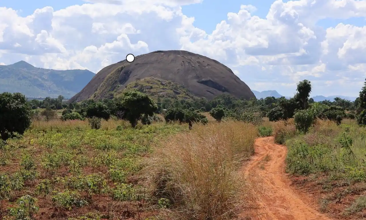 angola frescoes cave iron production site