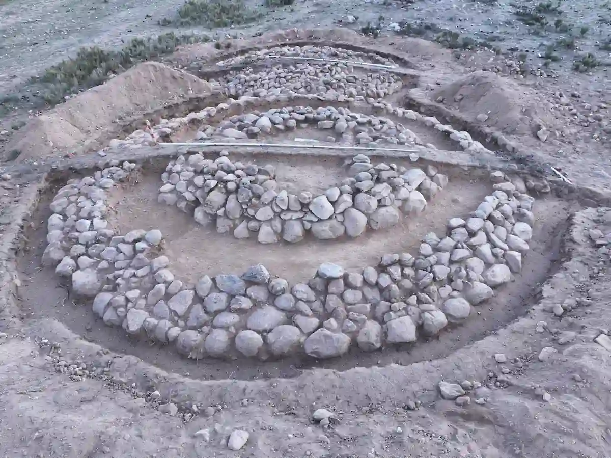 kyrgyzstan tombs saka people scythians