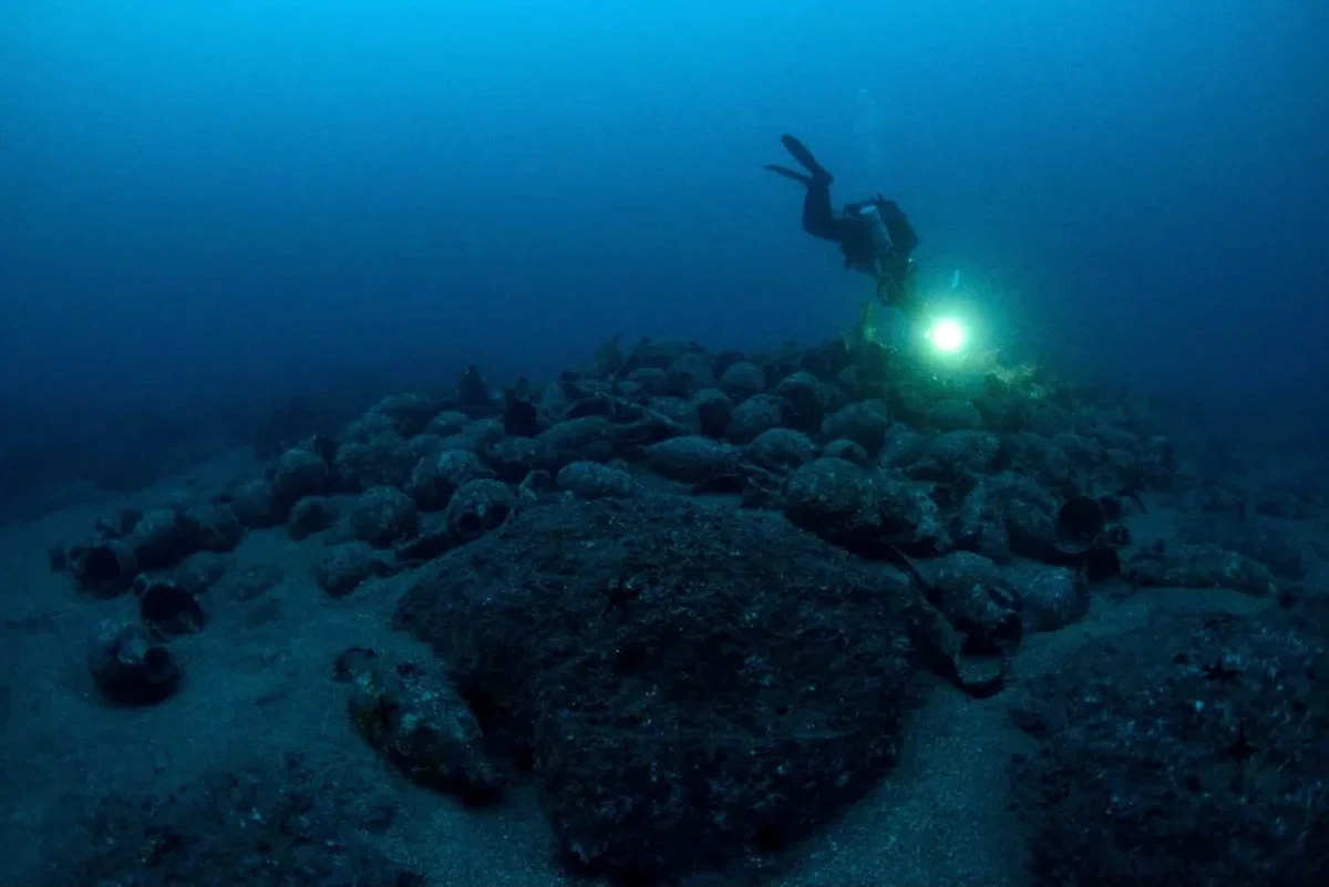 Findings At The Capo Mulini Shipwreck Sunk In The Late 2nd Century BC 749419920 N