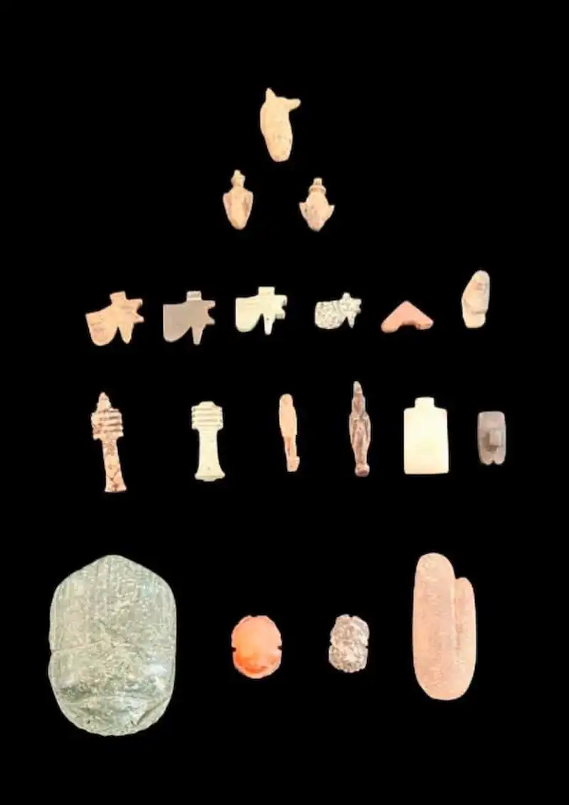 Egyptian tomb 560 ushabti figurines
