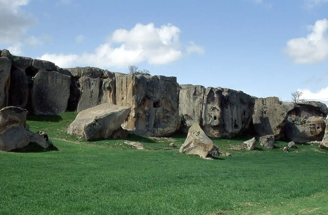 Aslantaş tomb phrygian rock cut relief