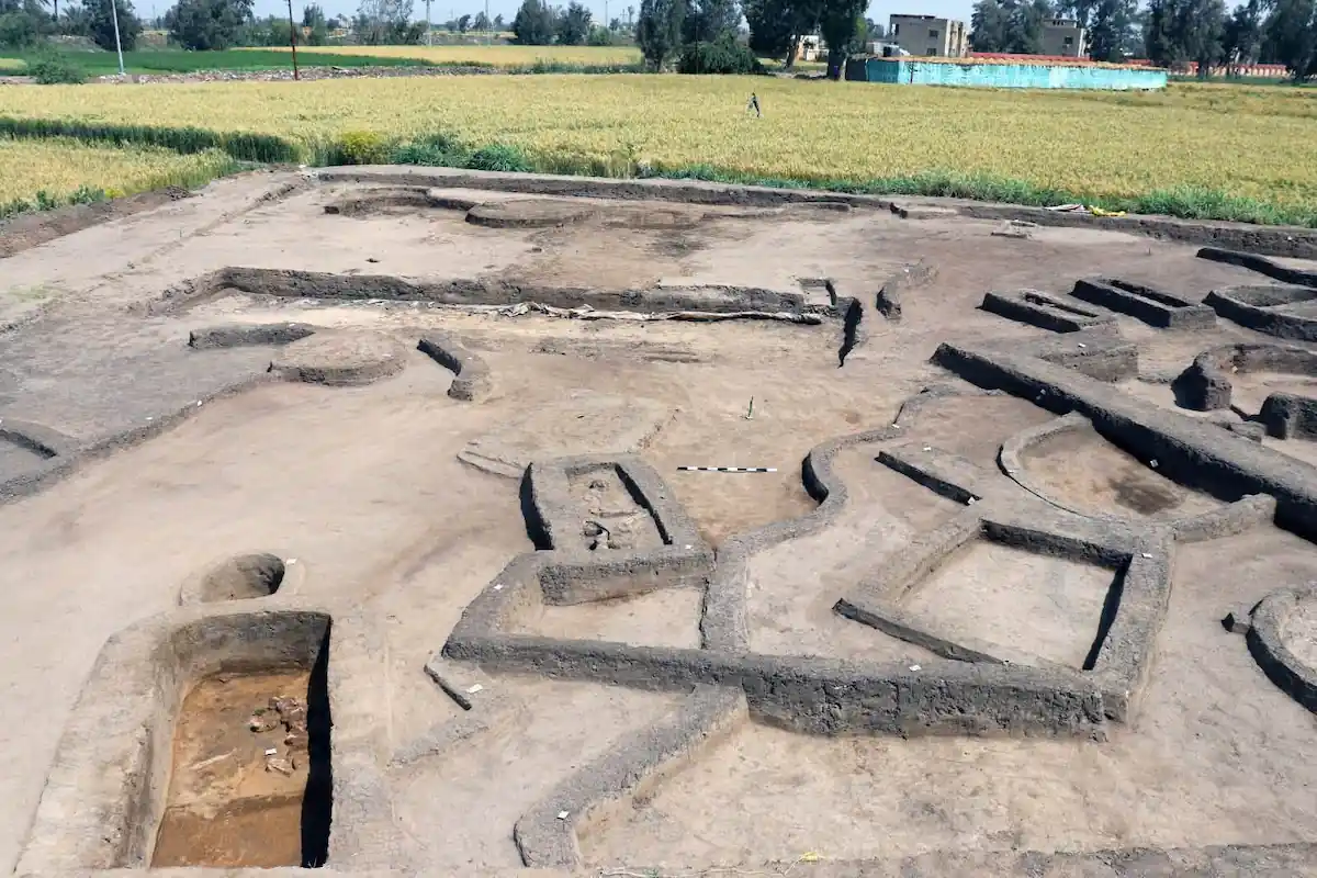 Predynastic Egypt tombs