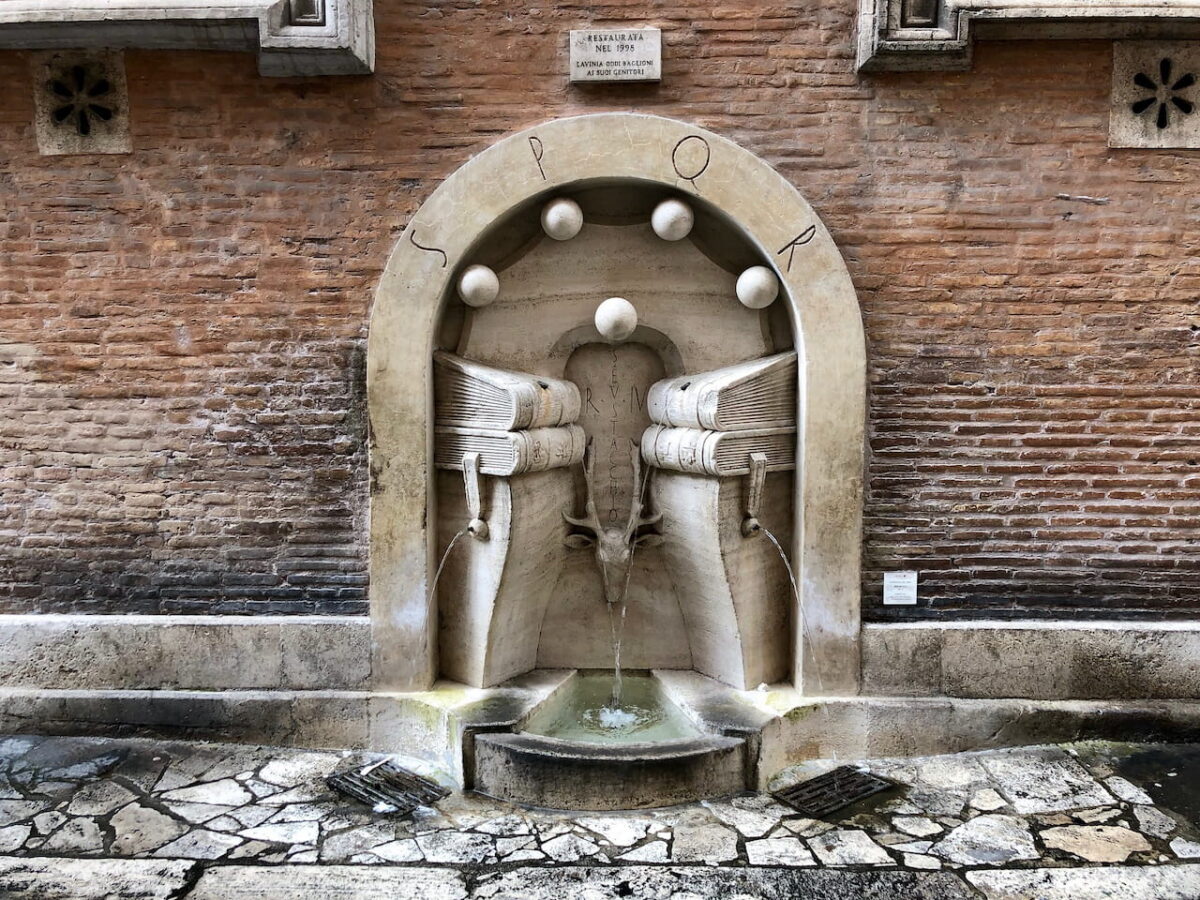 La Fontana dei Libri, en Roma