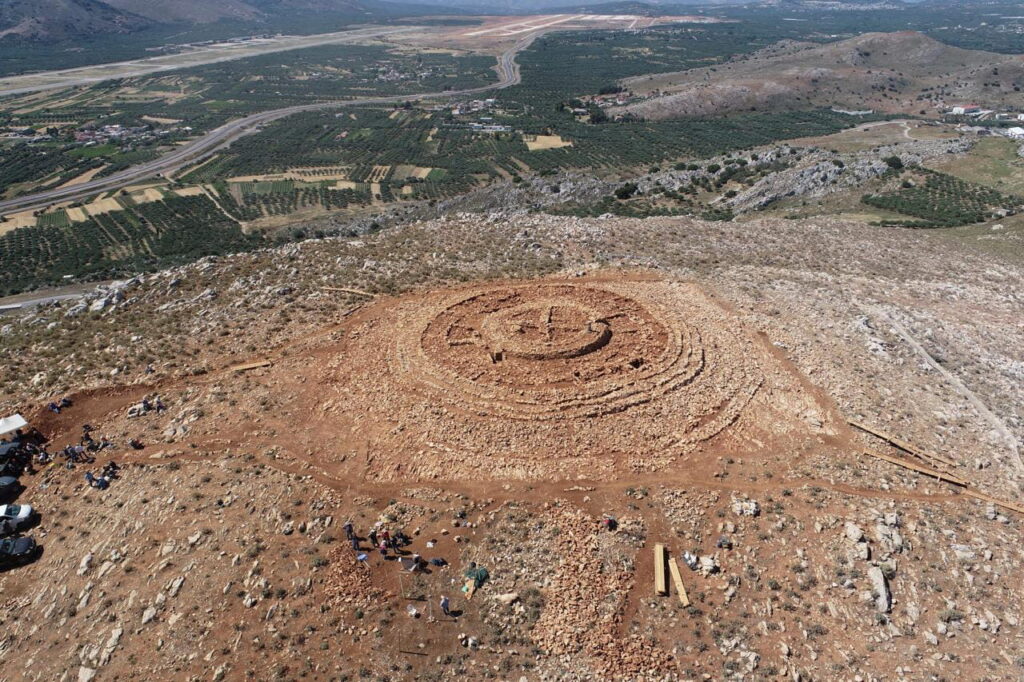 Una estructura circular y laberíntica única, de época minoica, descubierta en la isla de Creta