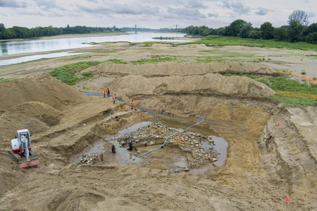 Vista aérea de la excavación de la isla Coton, donde se encontró la estructura romana