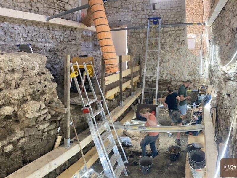 Descubren la muralla romana del “castrum” de Autun a 6 metros de profundidad