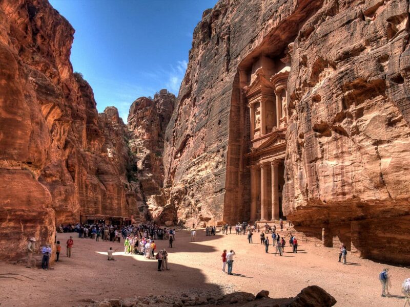 Una cripta del siglo I d.C. descubierta bajo el edificio del Tesoro de Petra puede resolver el misterio de su construcción