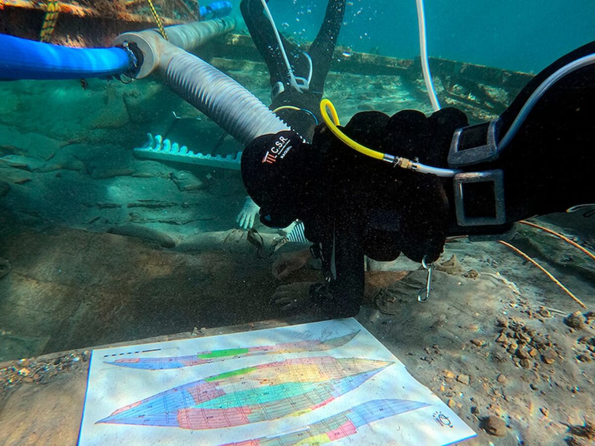 Nuevos hallazgos durante la extracción del Mazarrón 2, la nave antigua más completa encontrada en el Mediterráneo