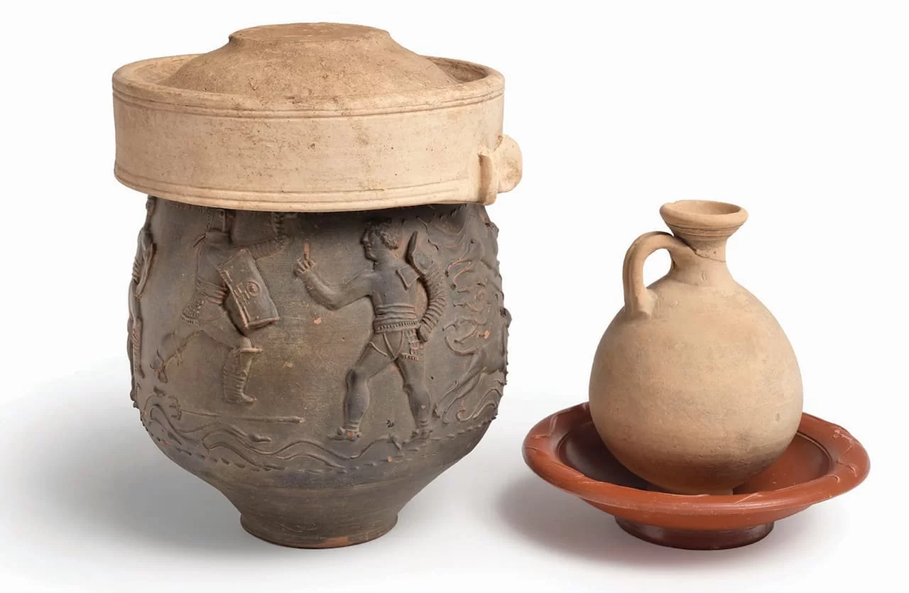 Un análisis del Vaso de Colchester revela que documenta un combate real de gladiadores en la ciudad romana de Camulodunum en Britania