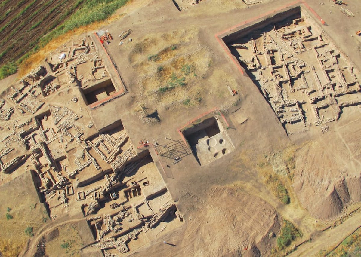 Basur Höyük sacrificios edad bronce