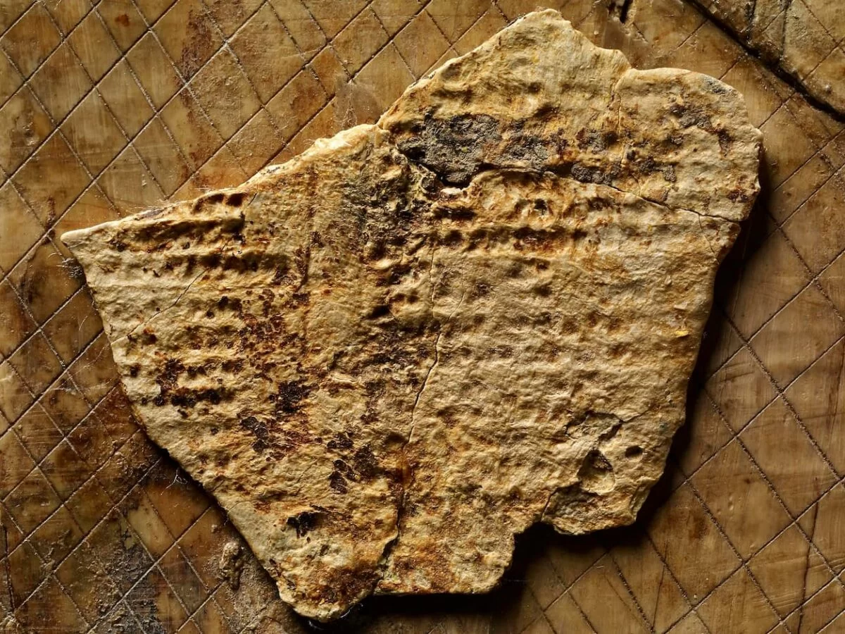 Descubren los secretos de las tablillas de escritura neo-asirias: cera de abejas y pigmentos tóxicos