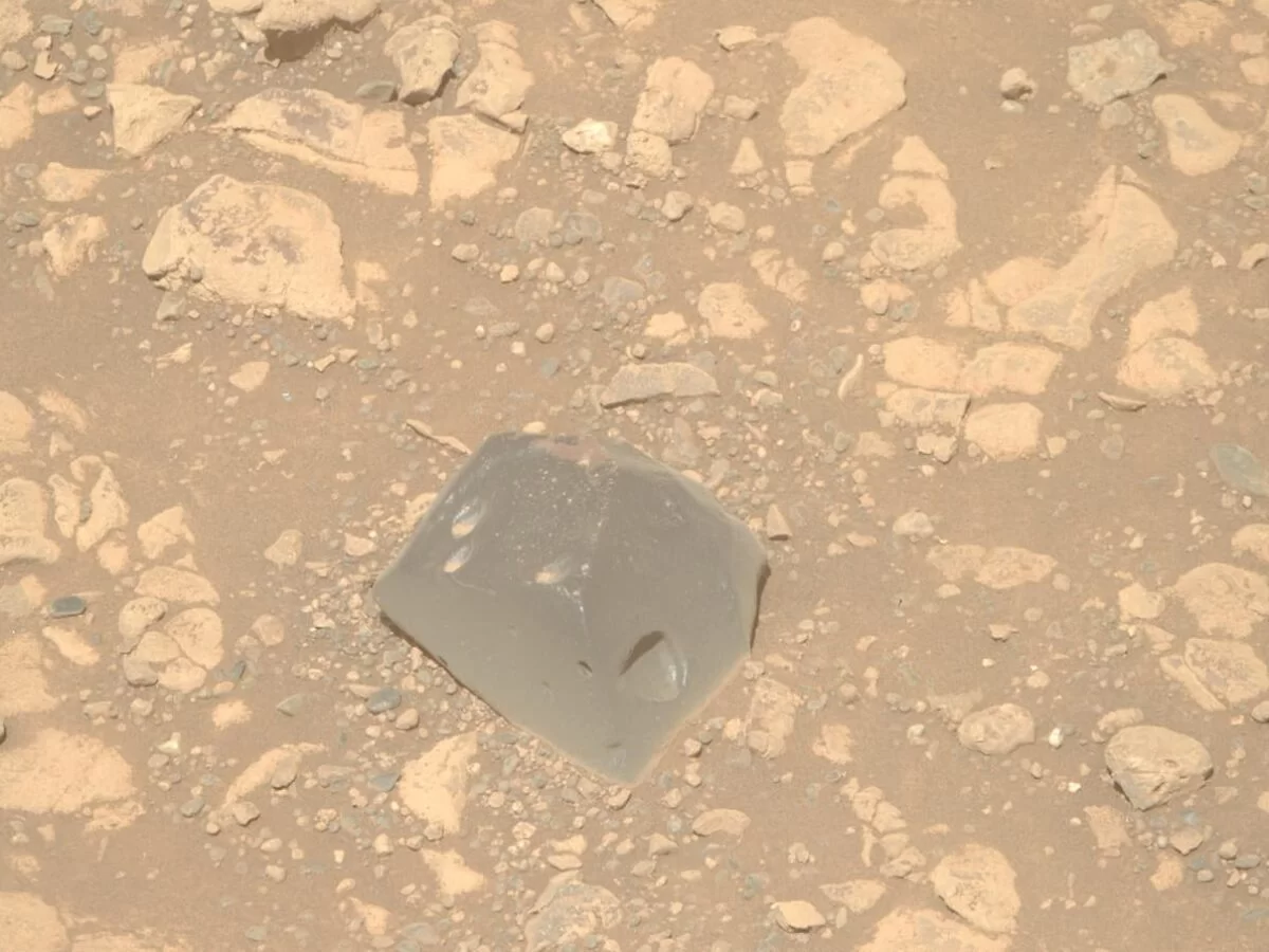 El rover Perseverance de la NASA encuentra una extraña roca “calavera” en Marte