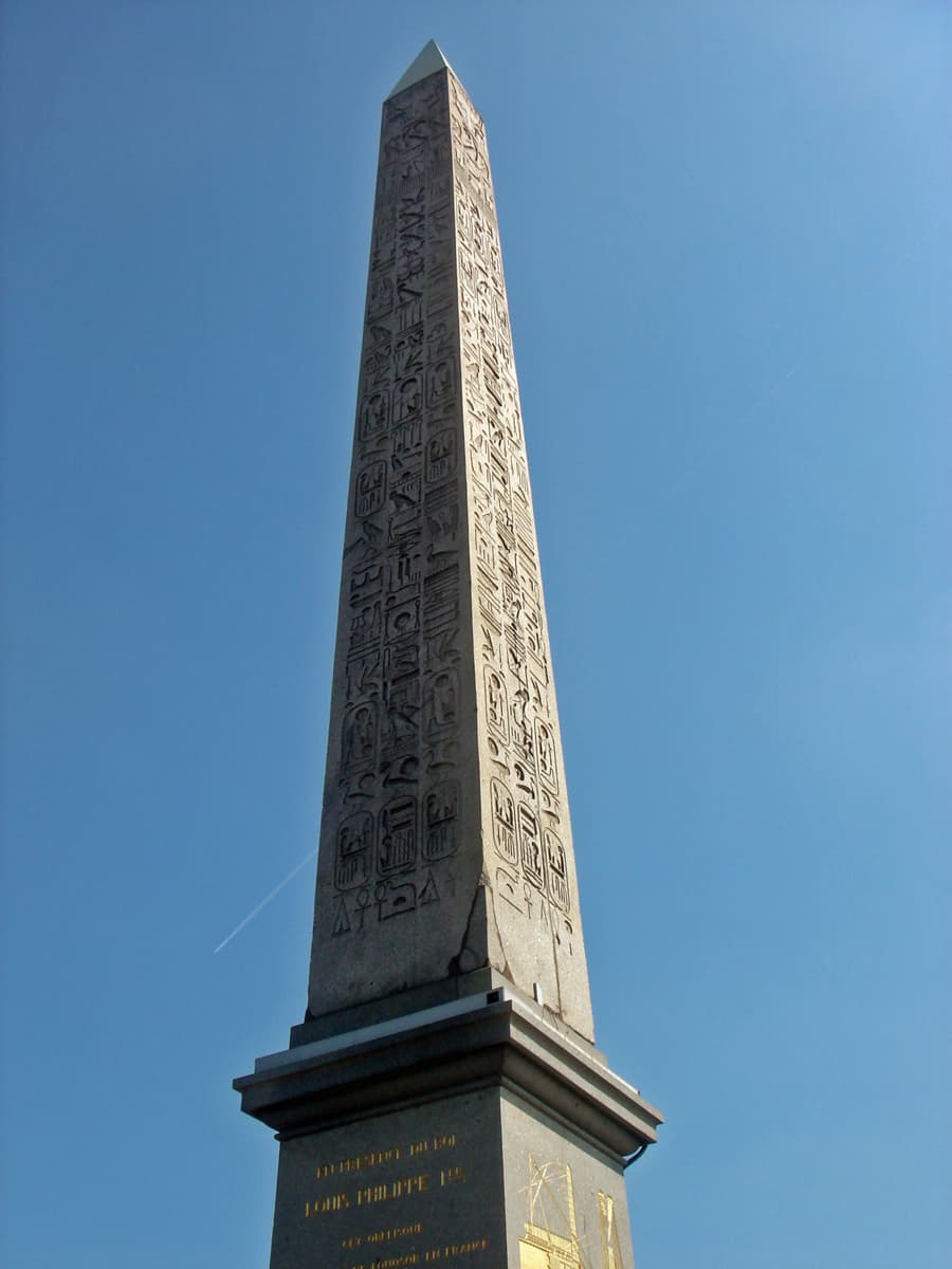 obelisco paris jeroglificos mensajes secretos