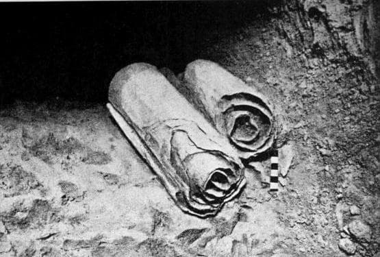 biblia rollos de qumran manuscritos mar muerto