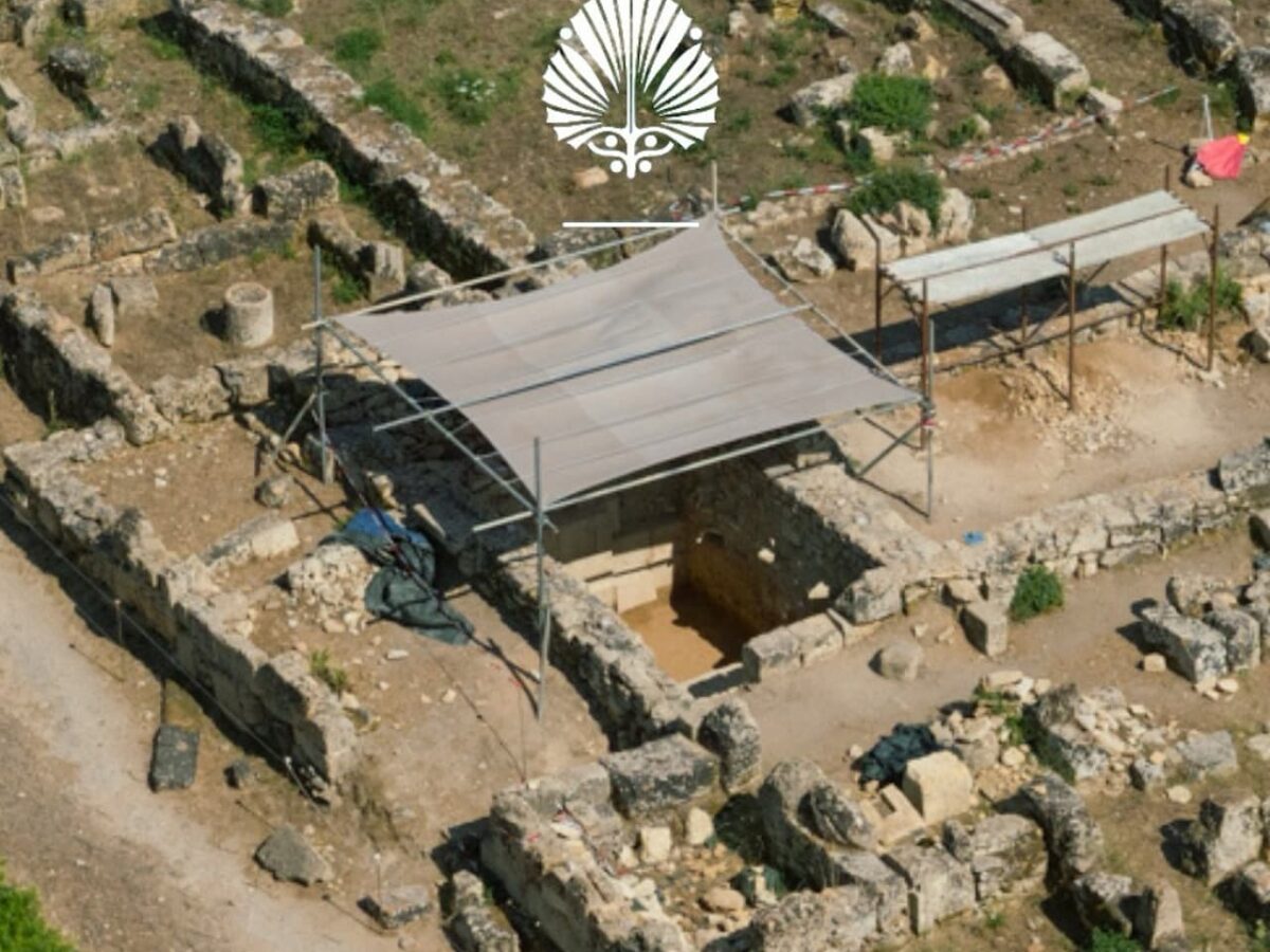 Descubren el “adyton” del Templo más antiguo de Selinunte con más de 300 objetos vinculados a los cultos femeninos fundacionales