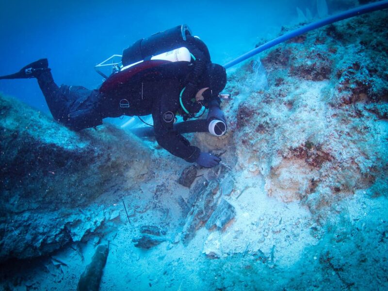 Nuevos hallazgos en el pecio de Anticitera revelan técnicas de construcción naval en la antigüedad