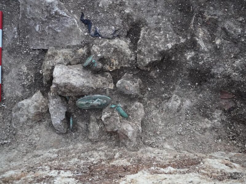 Un gran santuario con tumbas de guerreros y mujeres de la Tracia prerromana con espectaculares ajuares, encontrado en el sur de Bulgaria