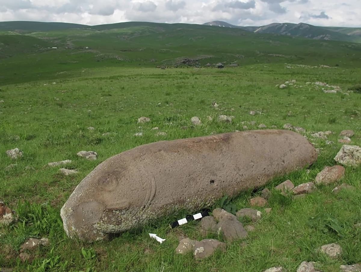 armenia dragon stones