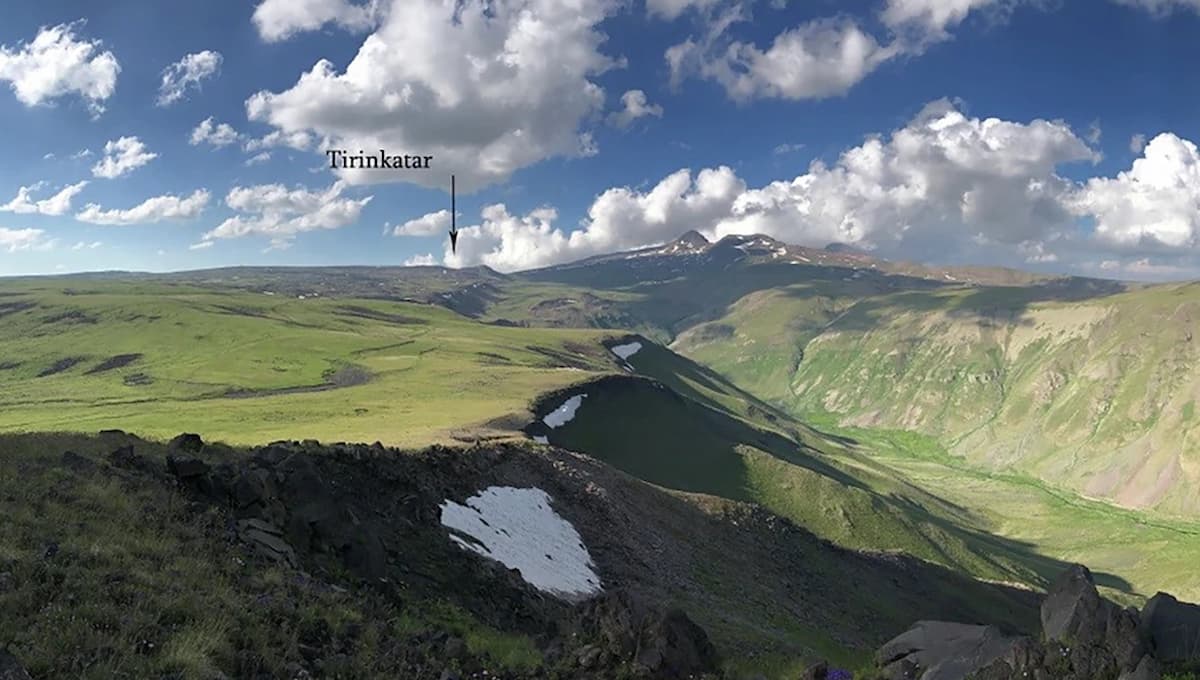 armenia dragon stones