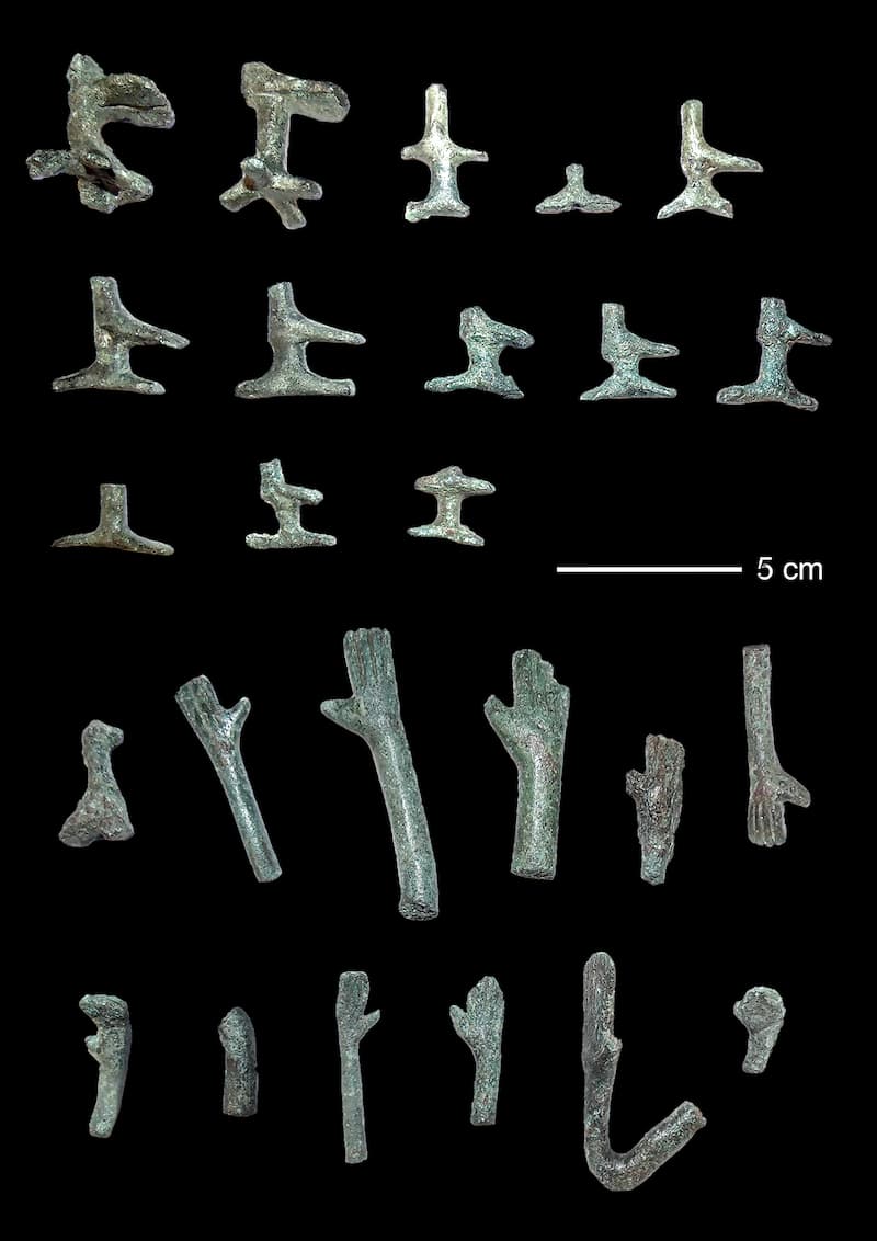 sardinia figurines metal iberian peninsula prehistory