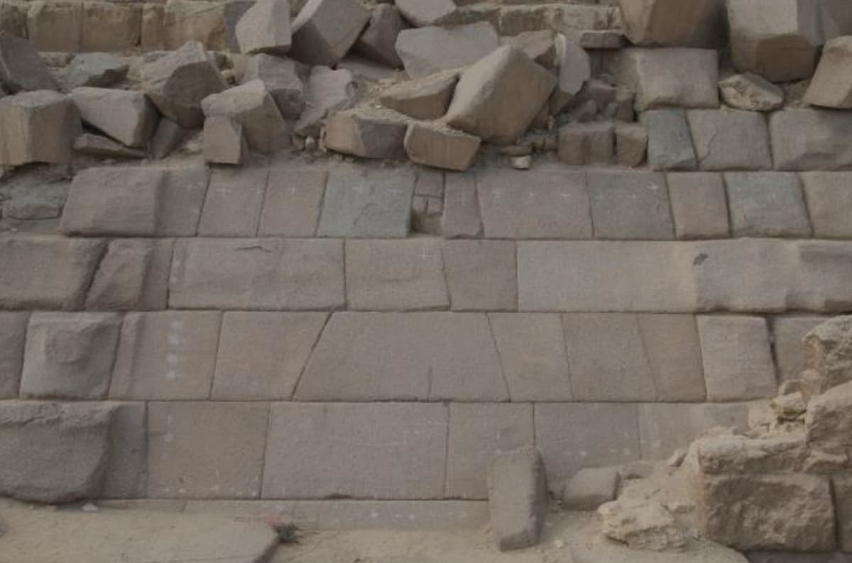 A parte polida da face leste (objeto de estudo nesta pesquisa). Crédito: K. Helal et al., 2025.