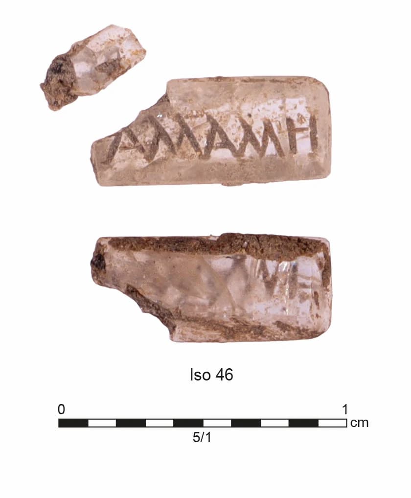 22 gold objects and an enigmatic Greek ring among the grave goods of ...