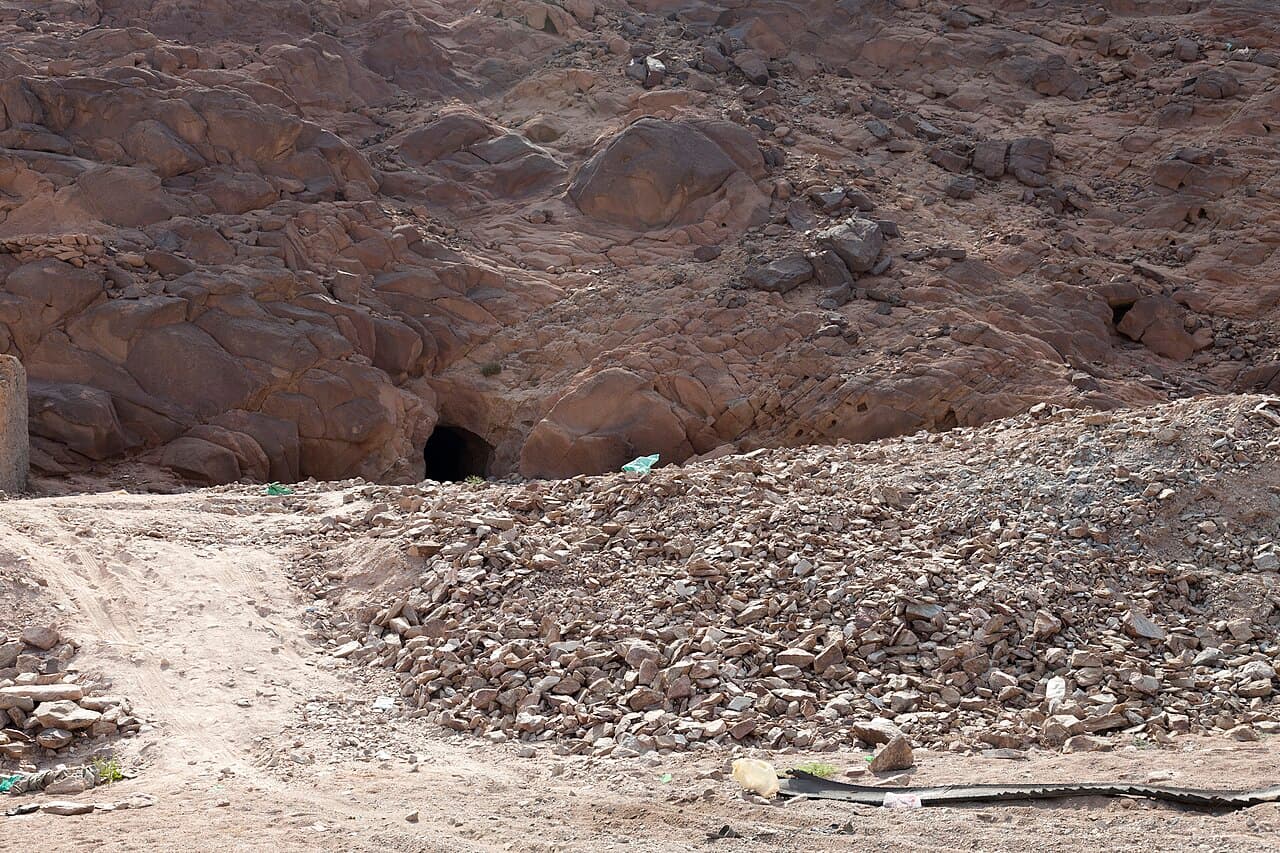 Nile mining ancient gold Egypt