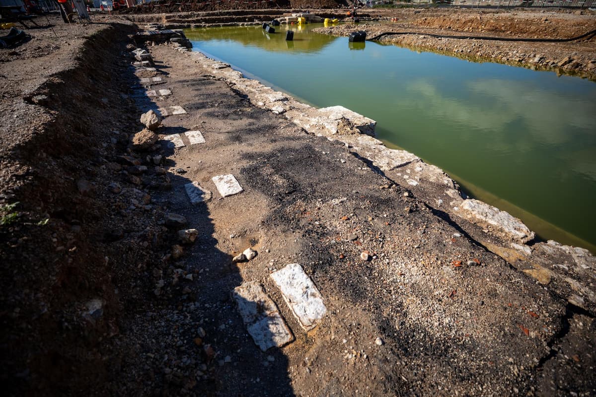 Toulon naval base monumental structures